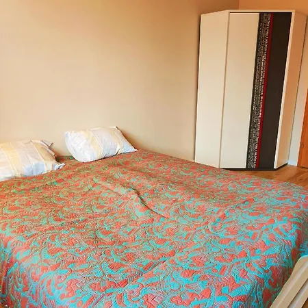 Hostel Krasnowolska Airport Varşova