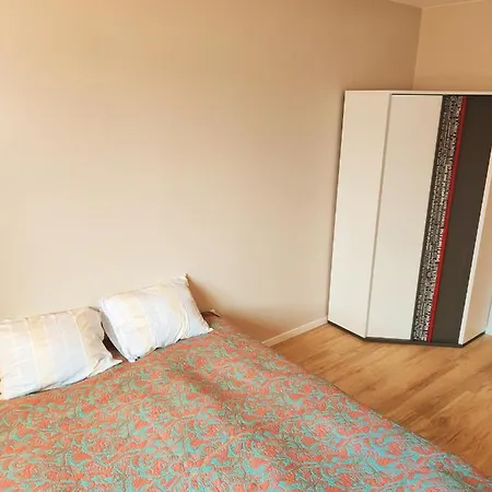 Krasnowolska Airport - Self Check-in Hostel *