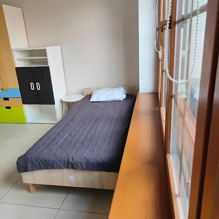 Krasnowolska Airport * Varşova