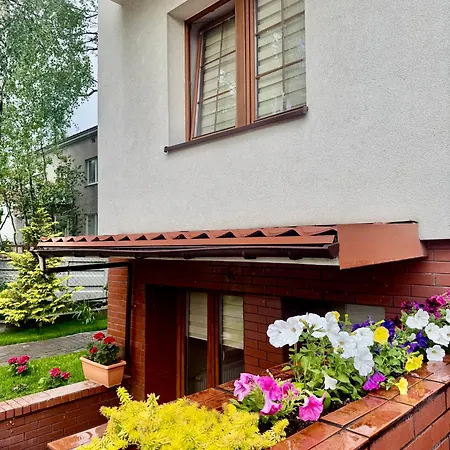 Krasnowolska Airport * Varşova