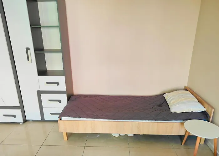 Hostel Krasnowolska Airport - Self Check-in Warsaw