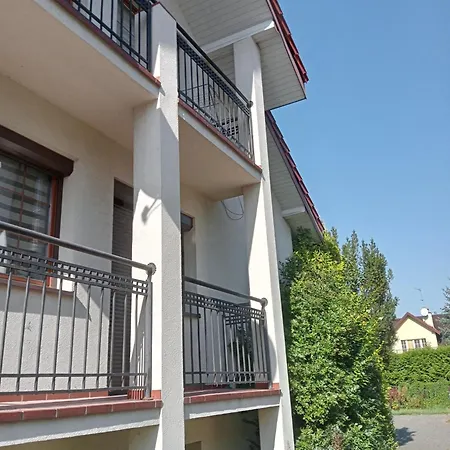 Krasnowolska Airport Hostel *