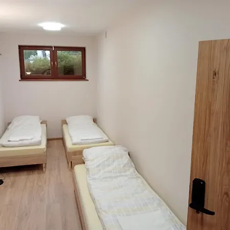 Krasnowolska Airport * Varšava